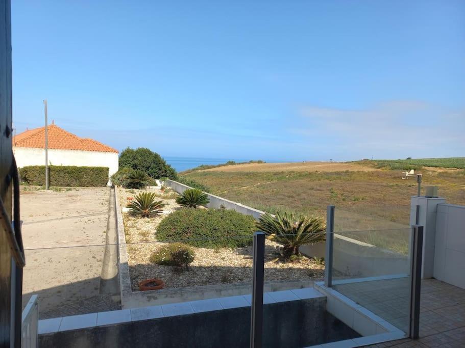 Casa Do Portao Azul - Dourada Lägenhet Atouguia Da Baleia Exteriör bild
